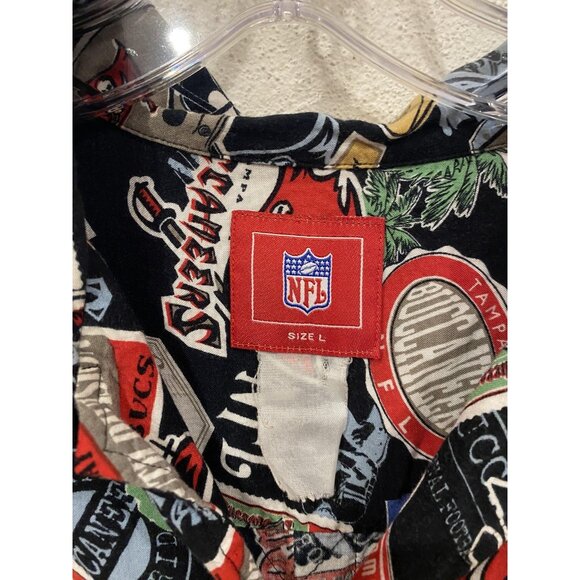 Tampa Bay Buccaneers Shirt Mens Large Black NFL Football All Over Print - Picture 2 of 4
